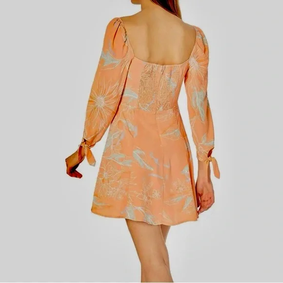 ASTR the label Women's Long Sleeve Windsor Mini Dress Size L - Picture 2 of 16